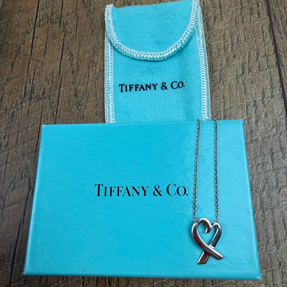 Tiffany & Co Paloma Picasso Loving Heart Necklace Women 16" Silver